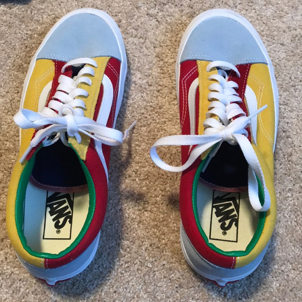 Like New (worn once) Vans Multicolor men’s size 8